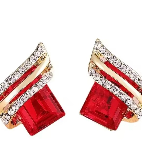NEW Elegant Red and Gold Crystal Earrings - Picture 2 of 3